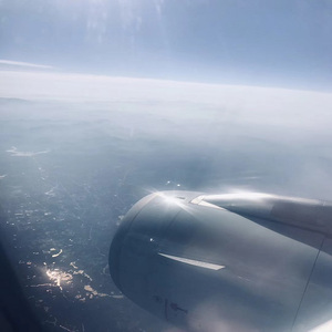 男生把困到女生困里视频
